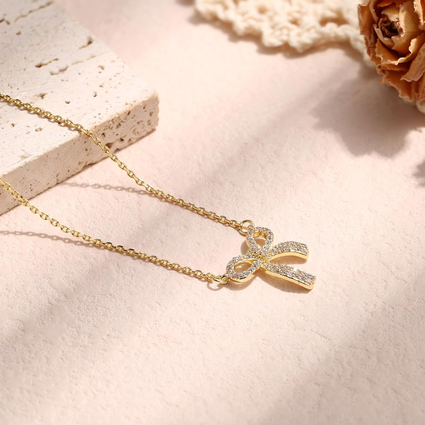 Gold Bow Necklace for Women Girls Bowknot Pendant Choker Necklace 14K Gold Plated Chain Necklaces for Women Fashion Jewelry Gifts