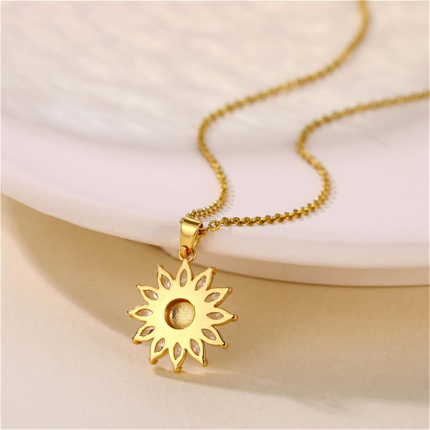 Sunflower Necklace, Gold Plated Sunflower Daisy Necklaces You Are My Sunshine Necklace Lovely Flower Pendant Necklace Sunflower Jewelry Gifts for Women (Gold)